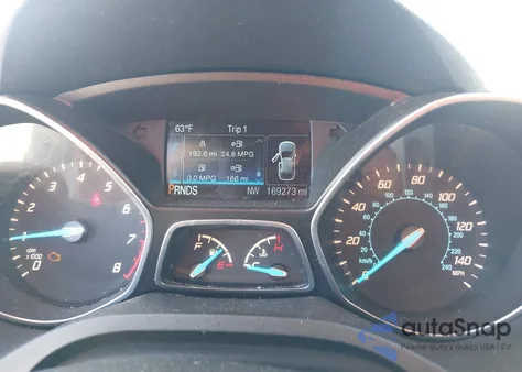 2016 Ford Escape Titanium z USA, uszkodzony, nr VIN 1FMCU0JX4GUB48809